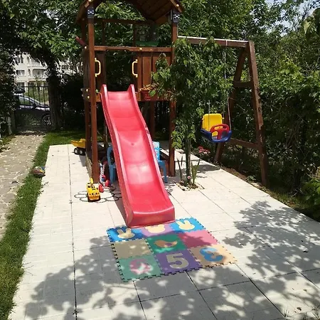 акротирия фешева Apartman *