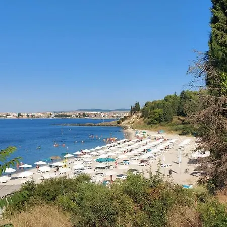 акротирия фешева Lägenhet