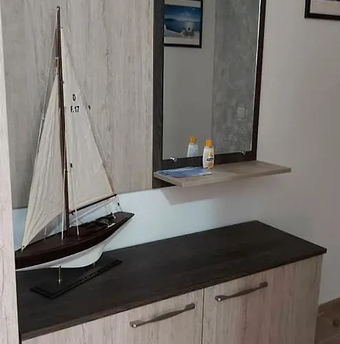 акротирия фешева アパート ネセバル